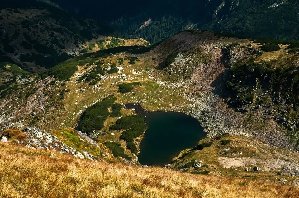  Căldarea lacului Gugu de sub Vf. Gugu - Daniel Morar