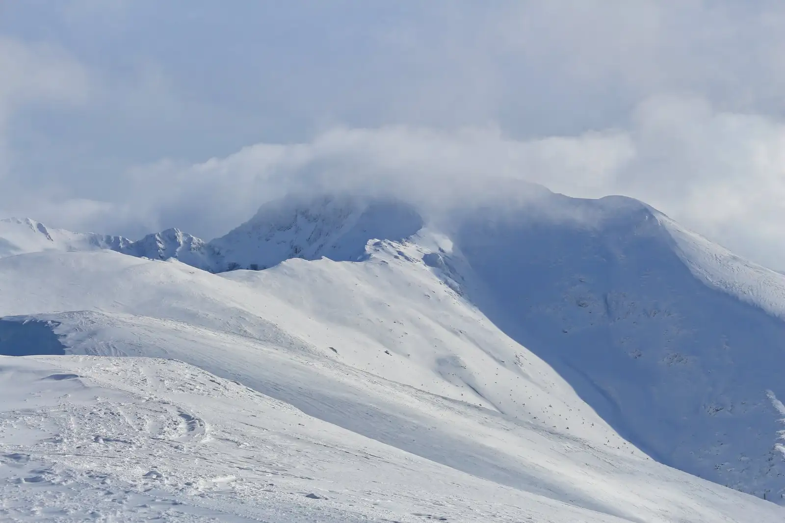  Creasta principala spre Vf. Cirja - Liana Marin