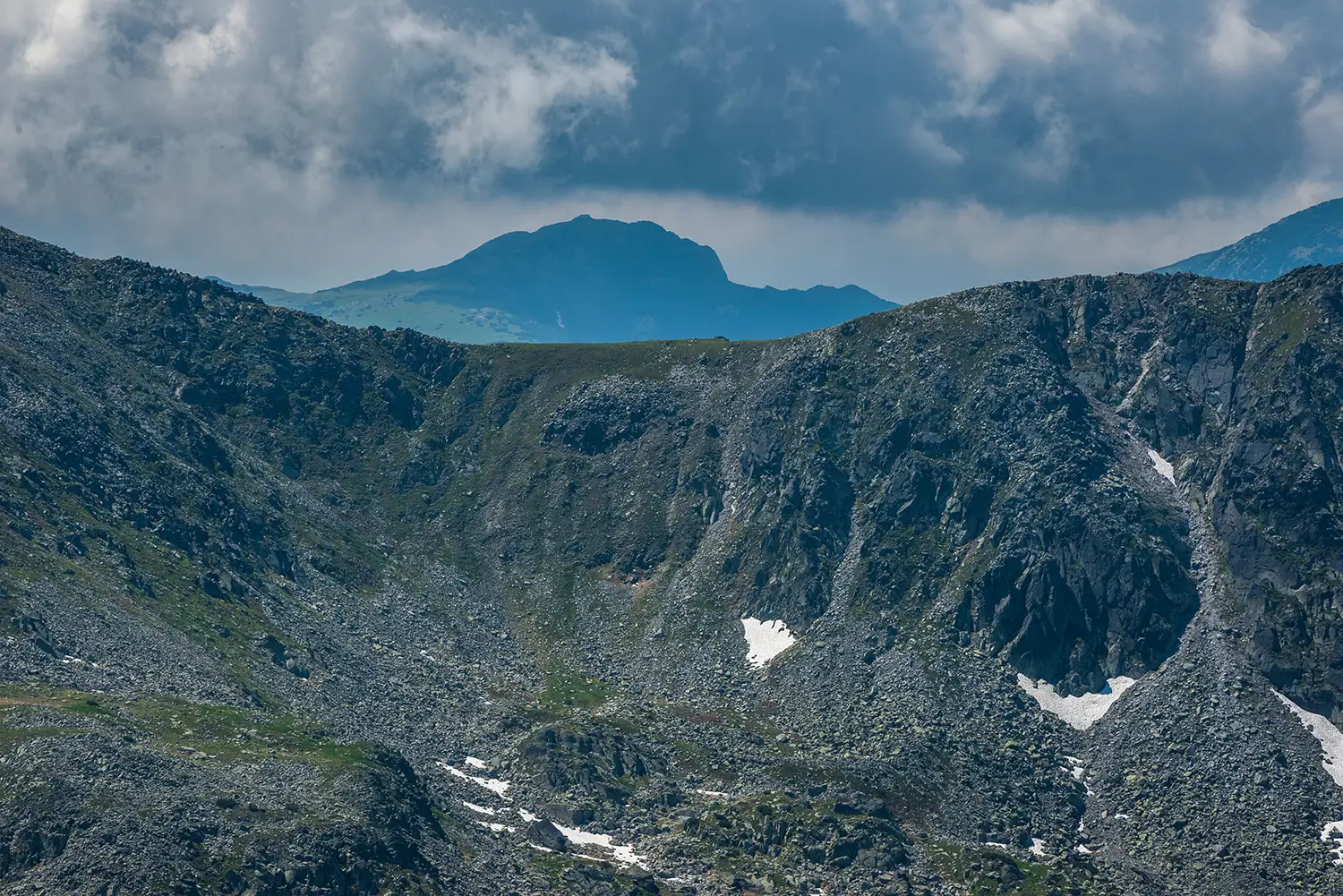 Munții Piule-Iorgovanu