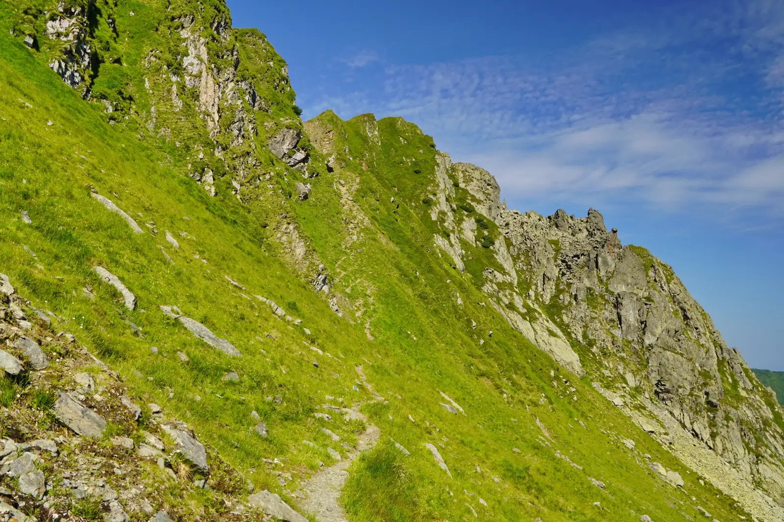  Urcarea în Strunga Podrăgelului - Adrian Vintila
