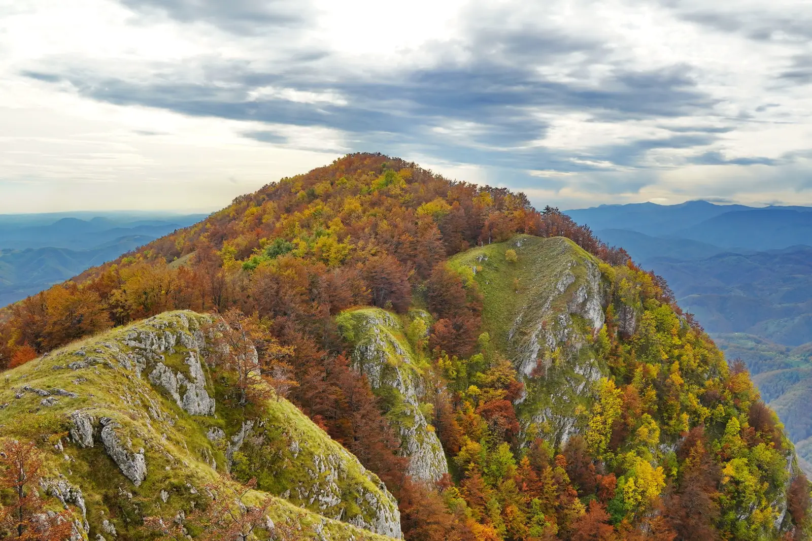  Creasta Muntele Piatra Cloșanilor - Adrian Vintila
