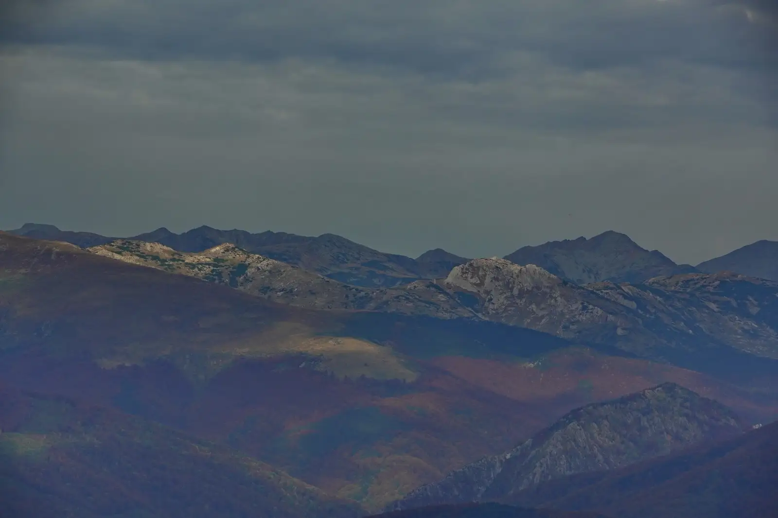  Iorgovanu flancat de Bucura I + II și Peleaga - Adrian Vintila