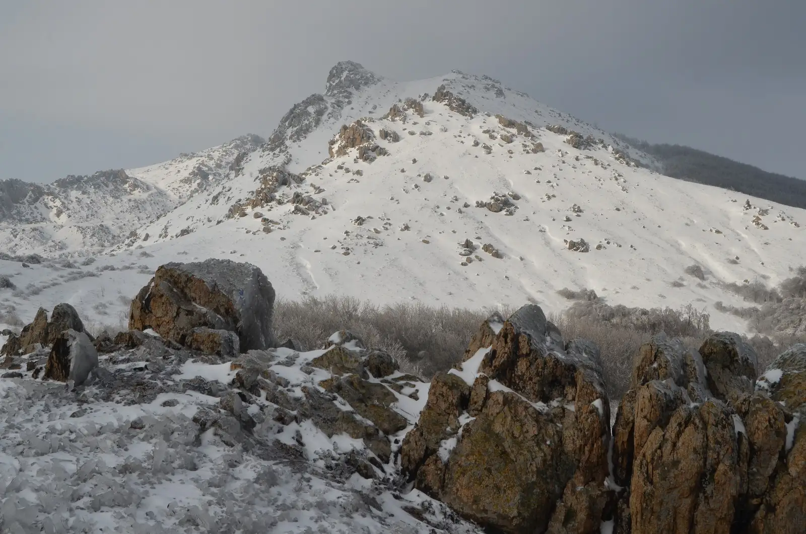  Piatra Râioasă văzută de pe Suluku Mic- Andrei Raftopol