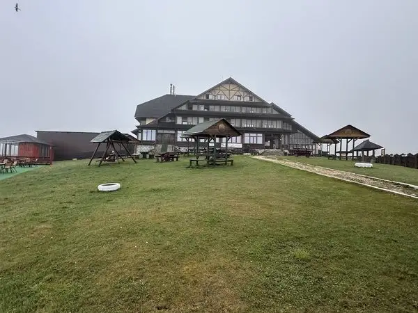 Traseu circuit în Masivul Ciucaș: Cheia – Vârful Zăganu – Vârful Gropșoarele – Vârful Ciucaș – Muntele Roșu – Cheia