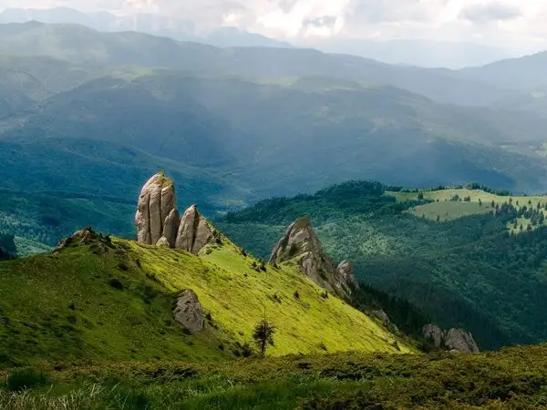 Băile Herculane (DN67D) în dreptul Hidrocentralei - Poiana Șaua Padina - Creasta Munţilor Mehedinţi