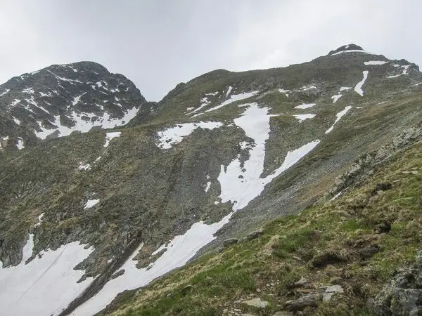 Curmătura de Vest a Gârbovei - Vârful Ciortea Est