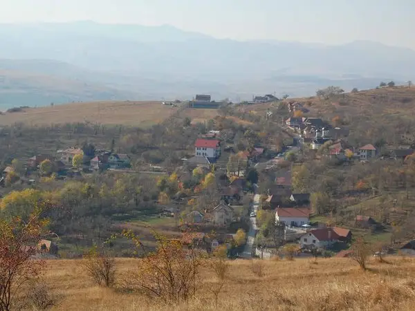 Cartierul Mănăștur - Izvorul Dr. Bilașcu - Tureni - Ciurila - Coasta Dumbrăvilor - lângă Cetatea Fetei - Centrul Comercial „Vivo”