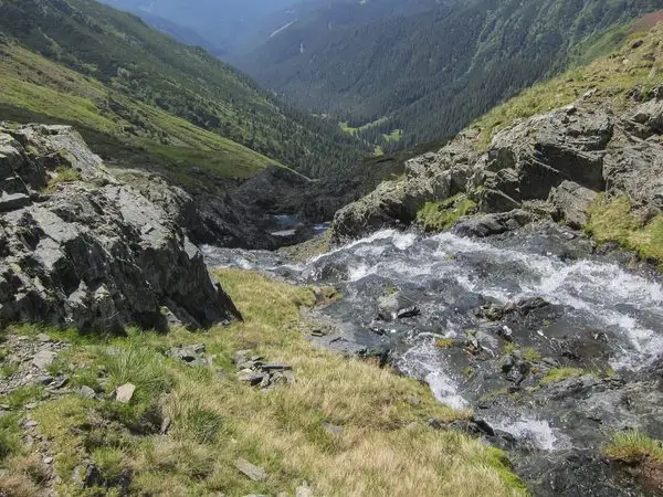 Confluenţa Pârâului Izvorul Scării cu Pârâul Izvorul Negoiului - Valea Izvorul Scării - Şaua Scării