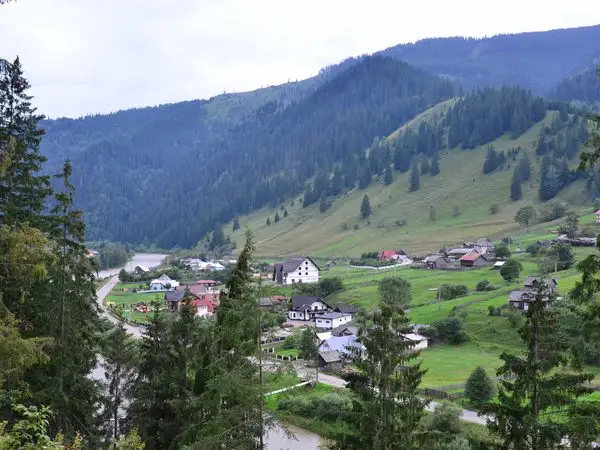 Valea Bistriţei: Vatra Dornei - Cheile Zugreni