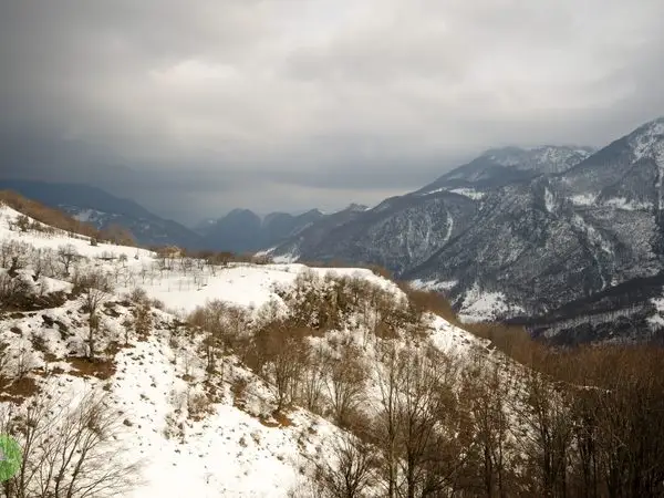 Circuit prin cătunele din Munții Cernei – Ineleț, Cracu Mare, Prisăcina și Dobraia