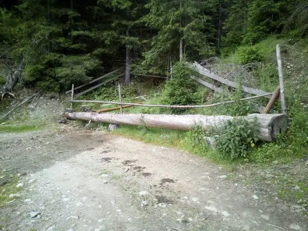Ciocăneşti - culmea Munţilor Suhardului - Podu Coşnei