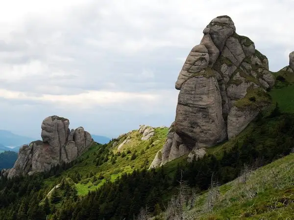 Băile Herculane (DN67D) în dreptul Hidrocentralei - Poiana Șaua Padina - Creasta Munţilor Mehedinţi