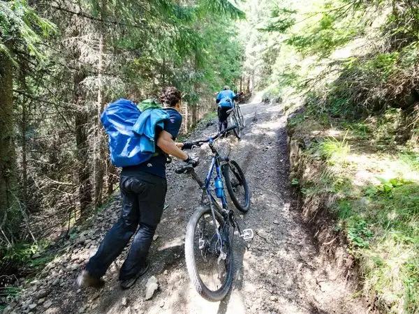 MTB în Munții Latoriței: Cheile Latoriței - Drumul Strategic - Valea Rudăreasa
