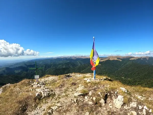 Valea Prislop – Muntele Cacova – Creasta Buila Vânturarița