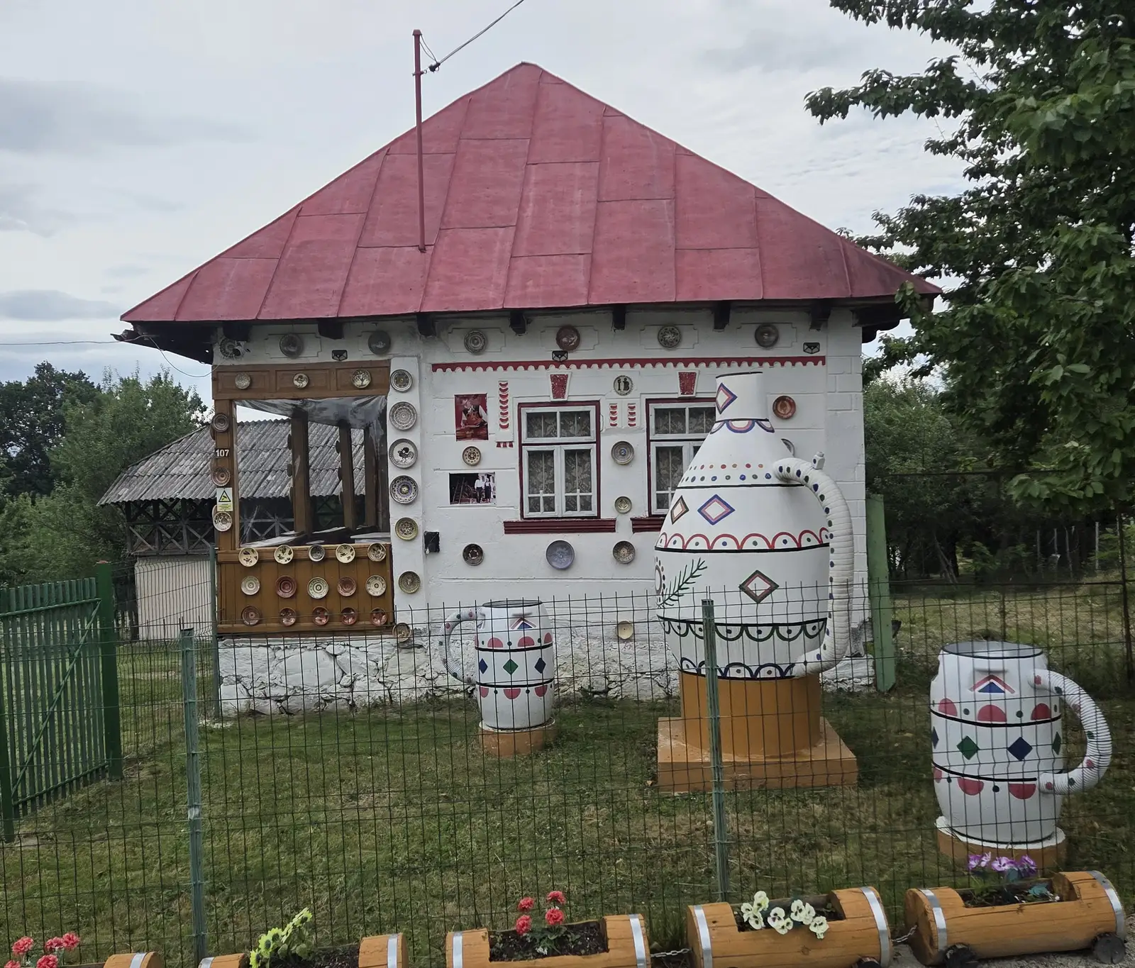 Horezu - Sat Olari - Horses Nest - Cerdacul din Livada - Casuta la Craioveni