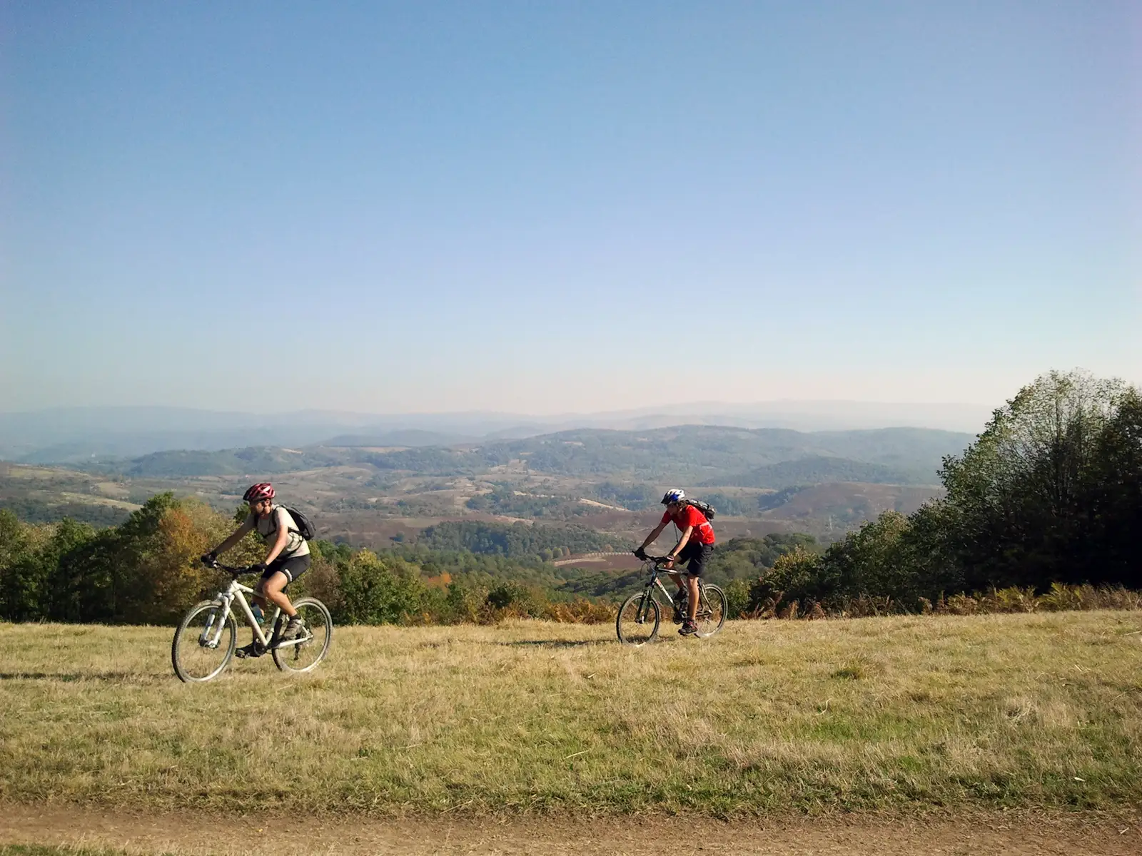 Reşiţa - Lupac - Dognecea - Ocna de Fier - Reşiţa
