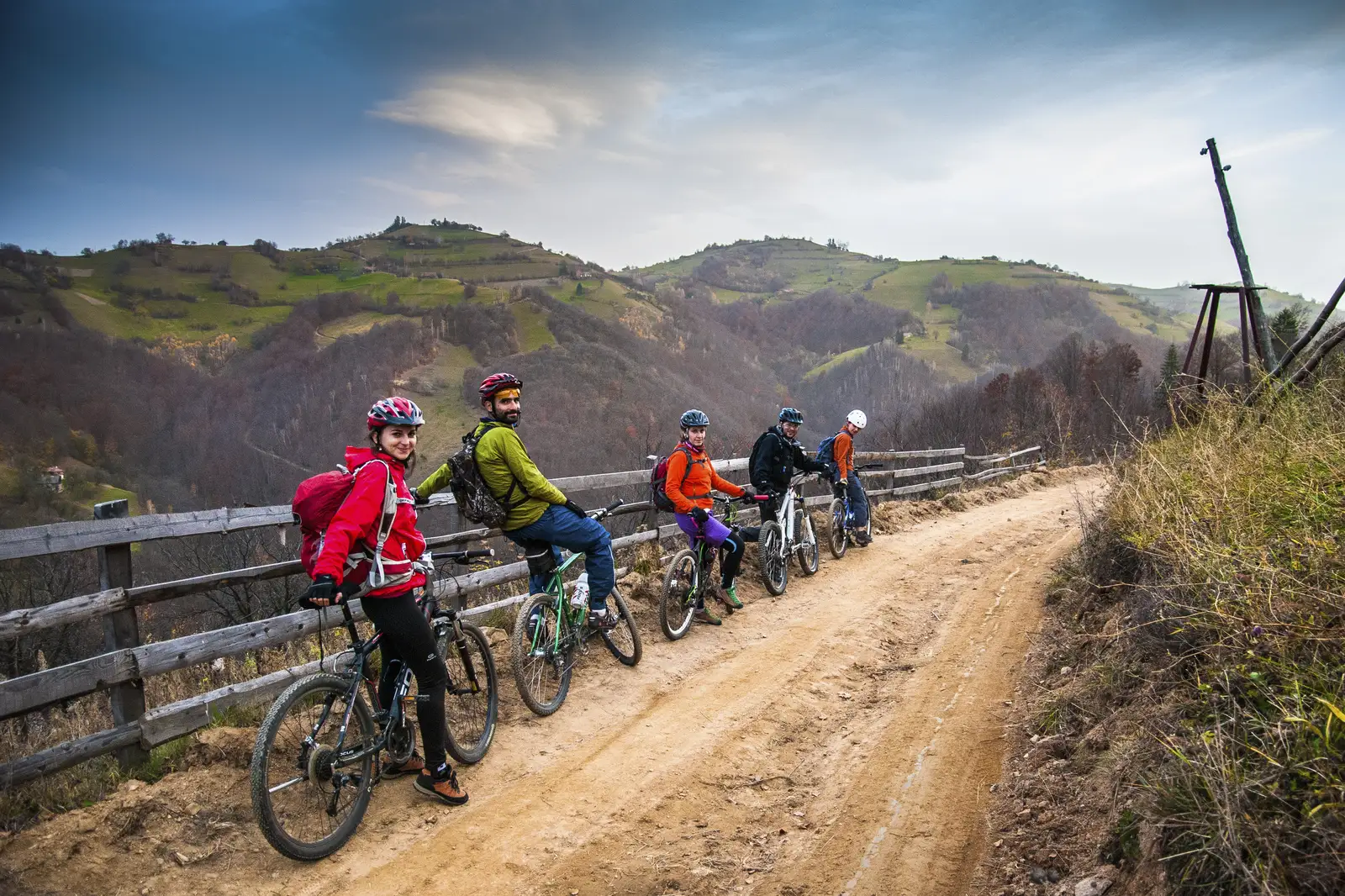 Poiana Mărului - Poiana Bârsa Fierului - Poiana Mărului