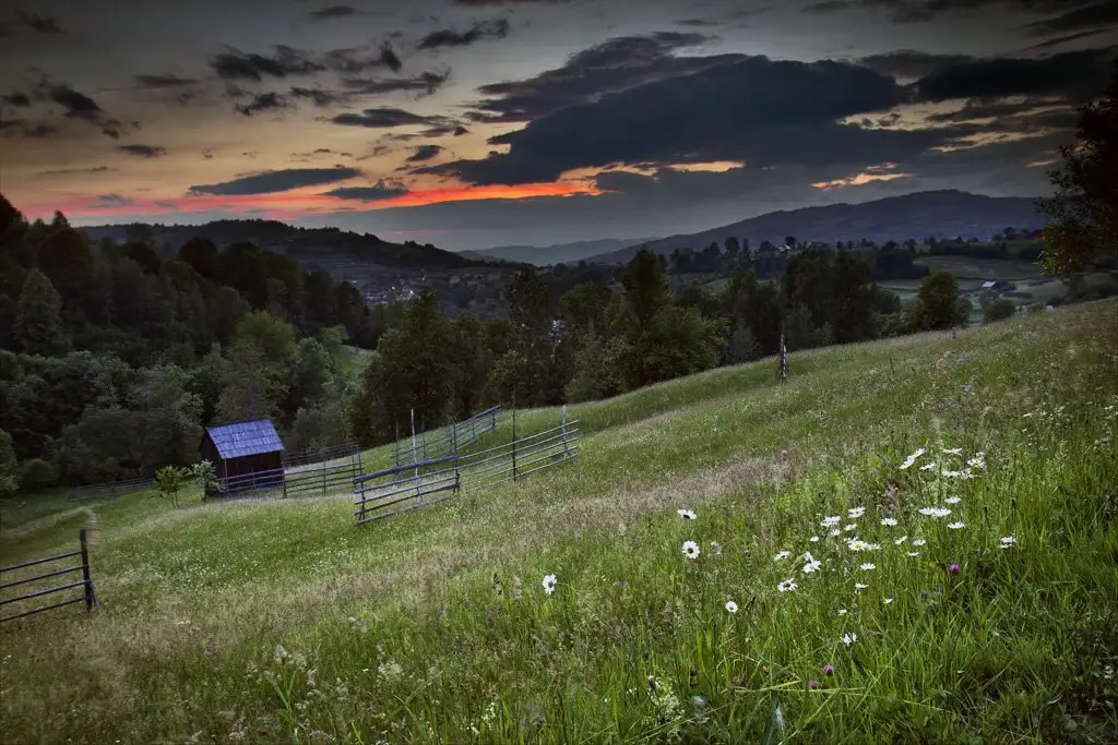 Romuli - Izvorul albastru al Izei - Romuli