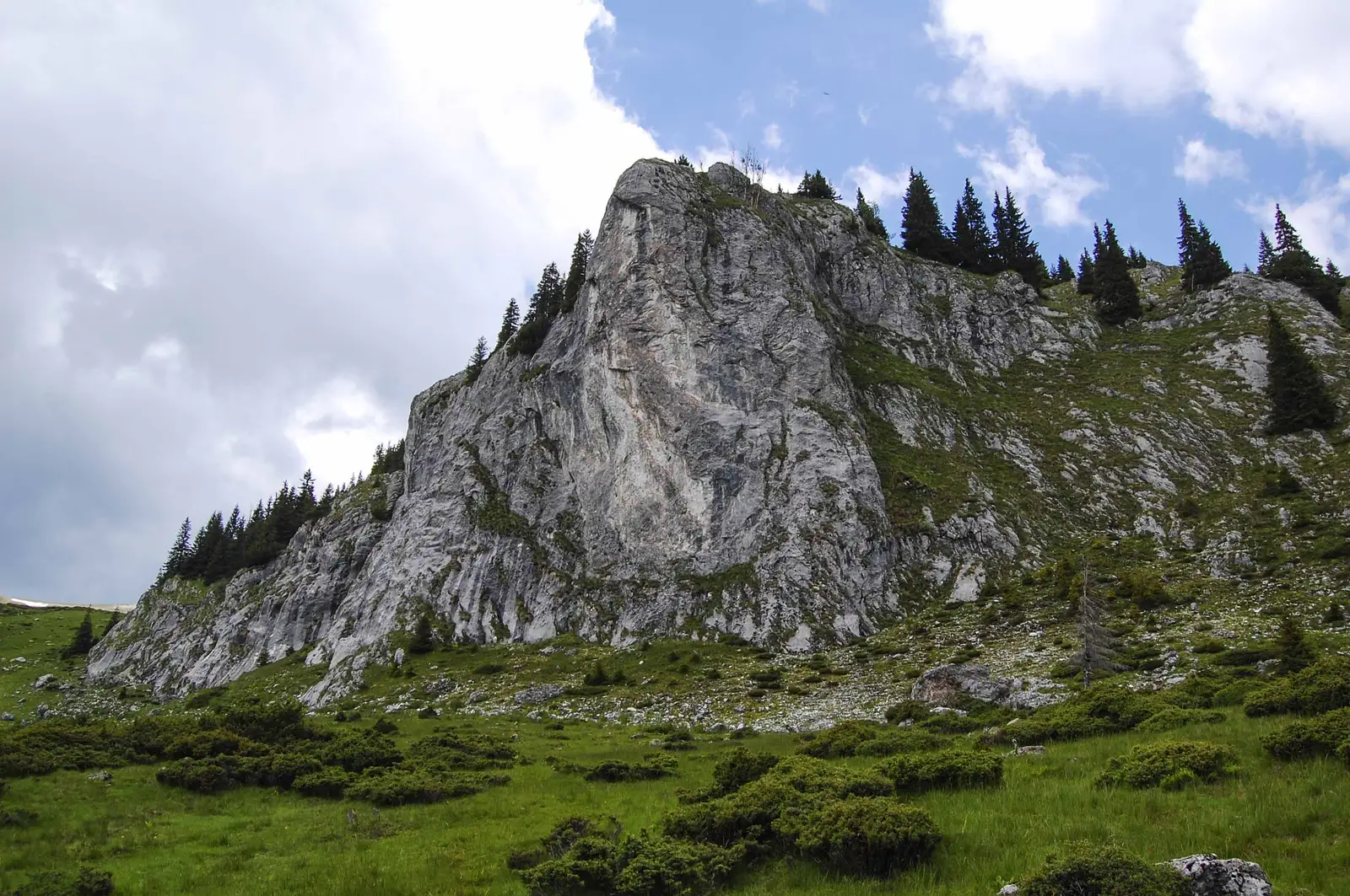 DN66A - Valea Soarbele -Tău Fără Fund - Şaua Paltina