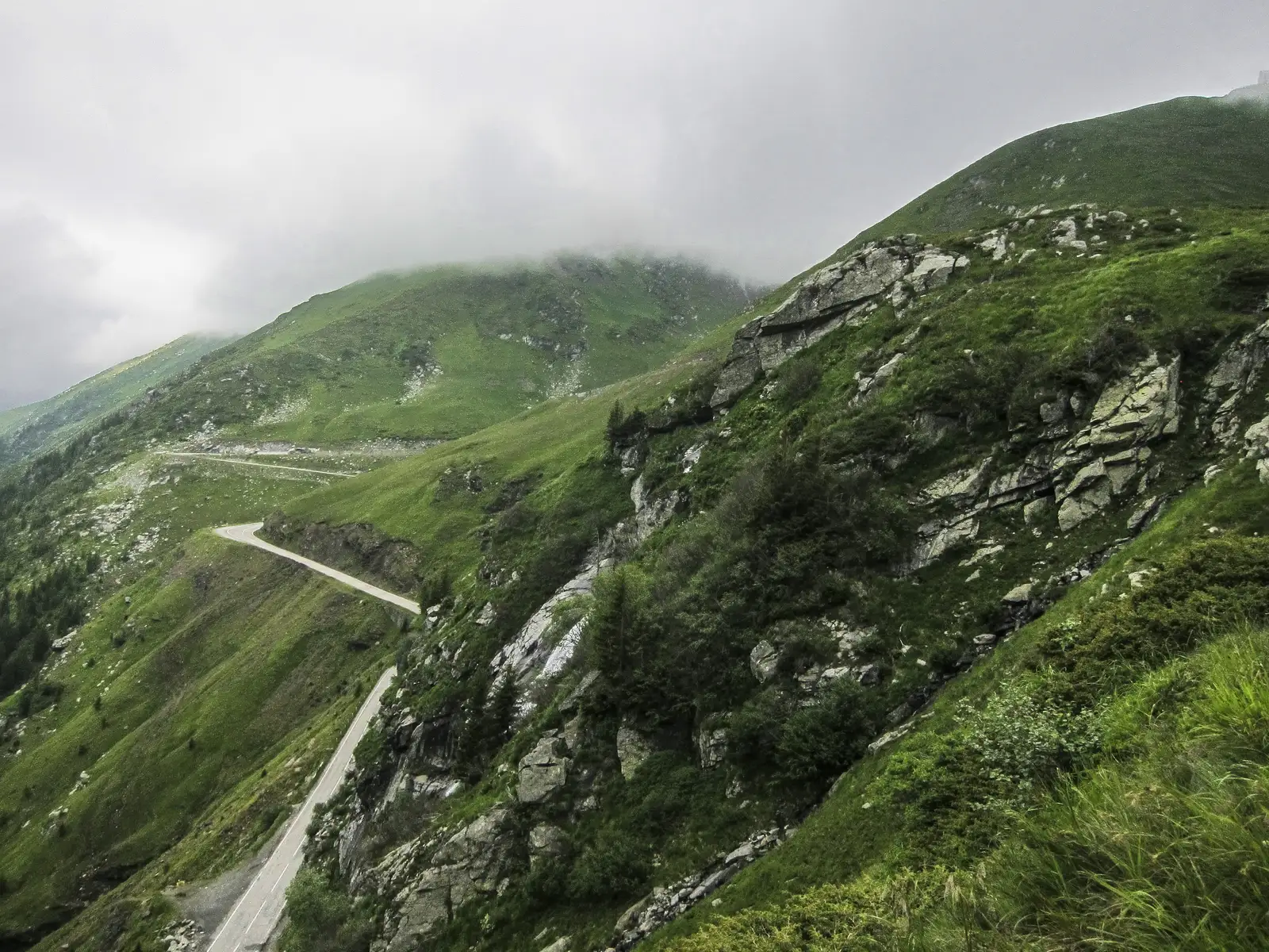 Complexul Turistic Piscul Negru - Cabana Capra - Lacul Capra