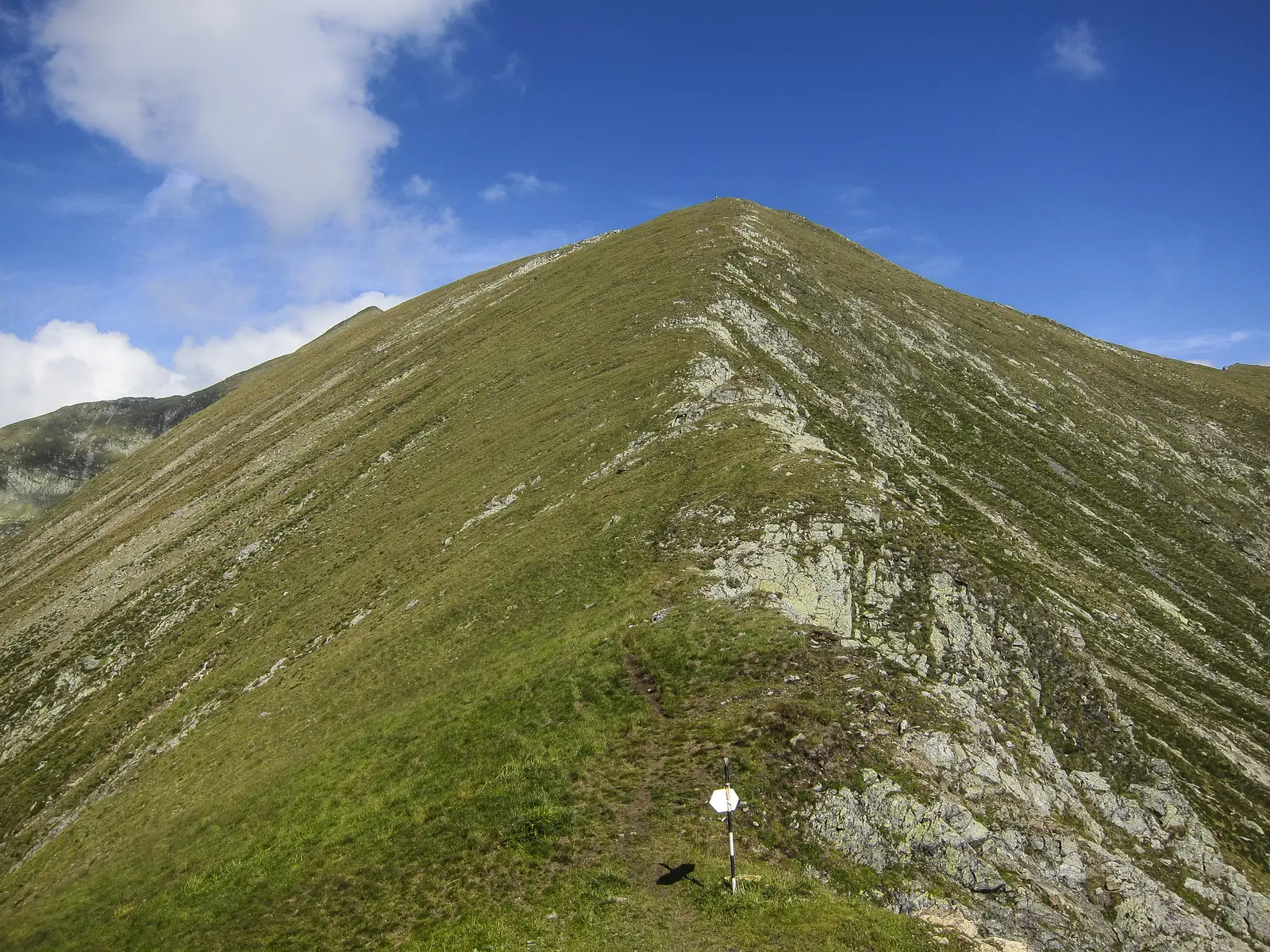 Stânele din Podu Giurgiului - Curmătura Moldoveanului