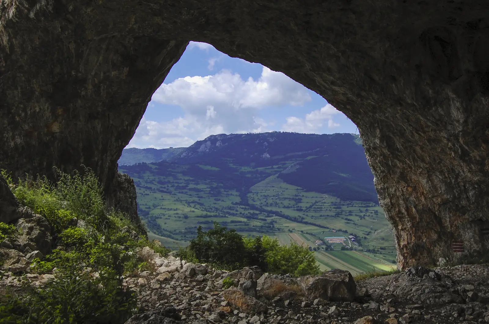 Rimetea - Portalul Kőluk (Grota Studenţilor) - Colţești