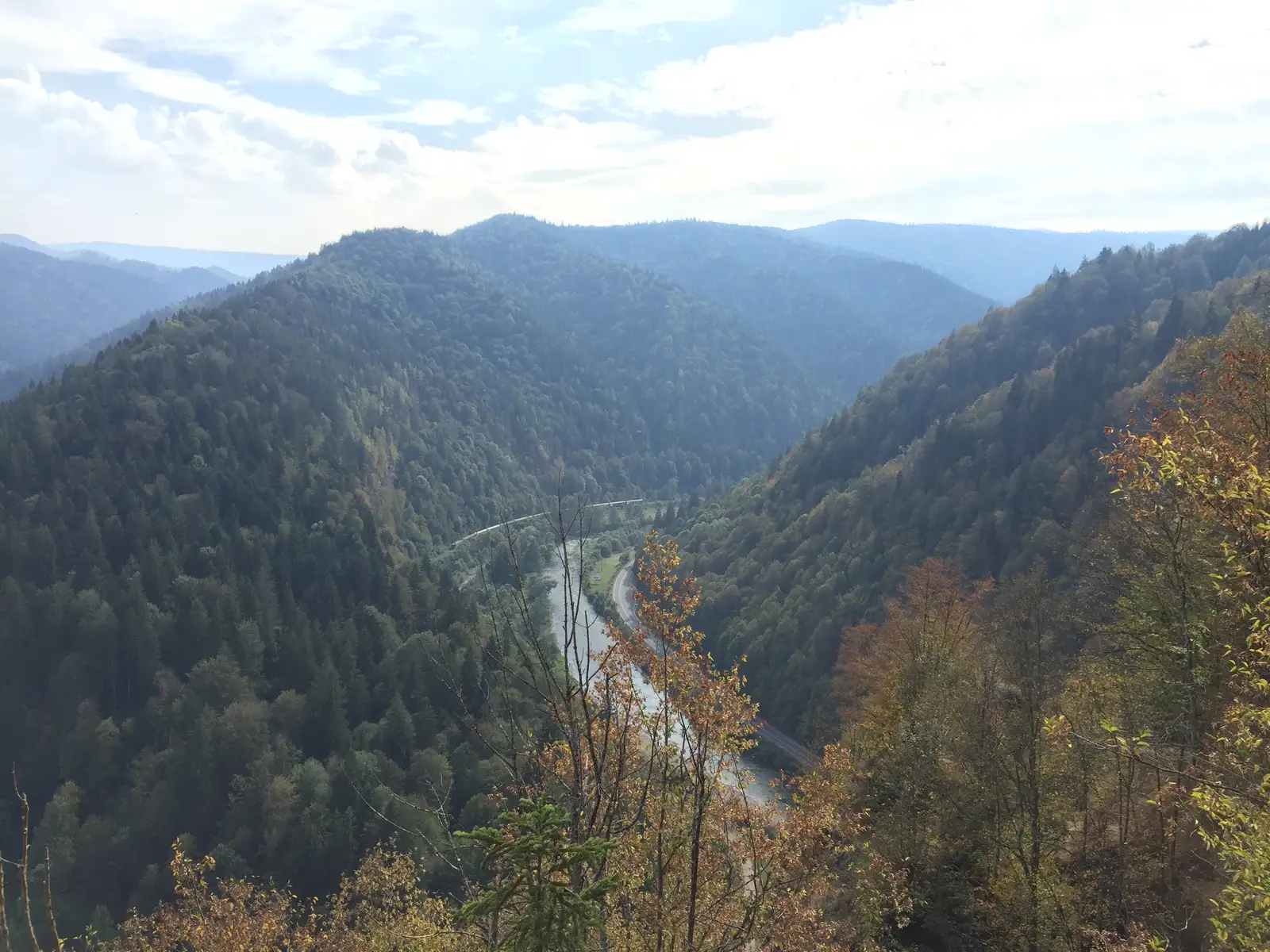 Sălard(DN15)-DN15 prin Stâncile Sărăcin