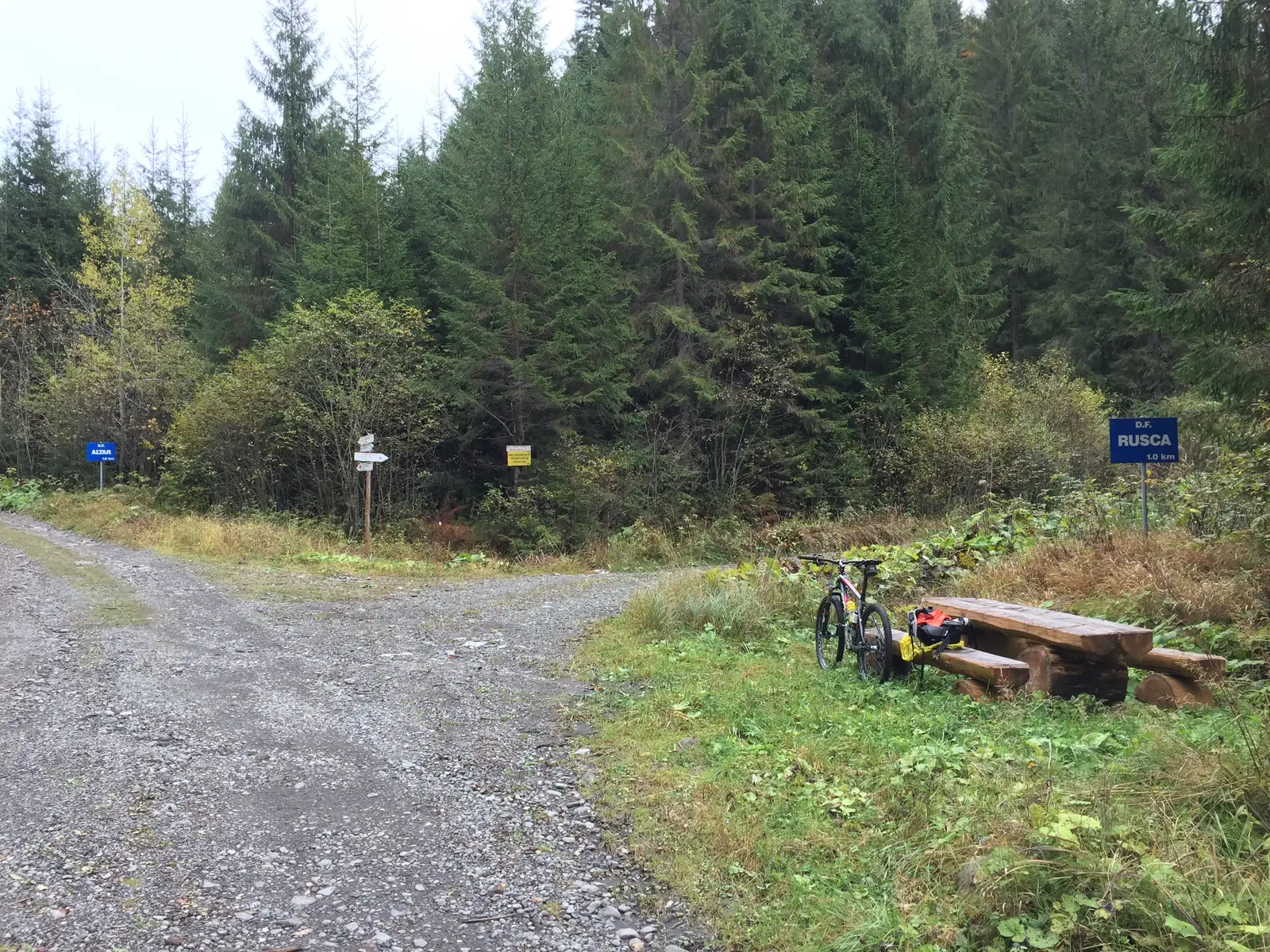 Valea Rusca - Culmea Tătarului (acces Vf. Tihu)