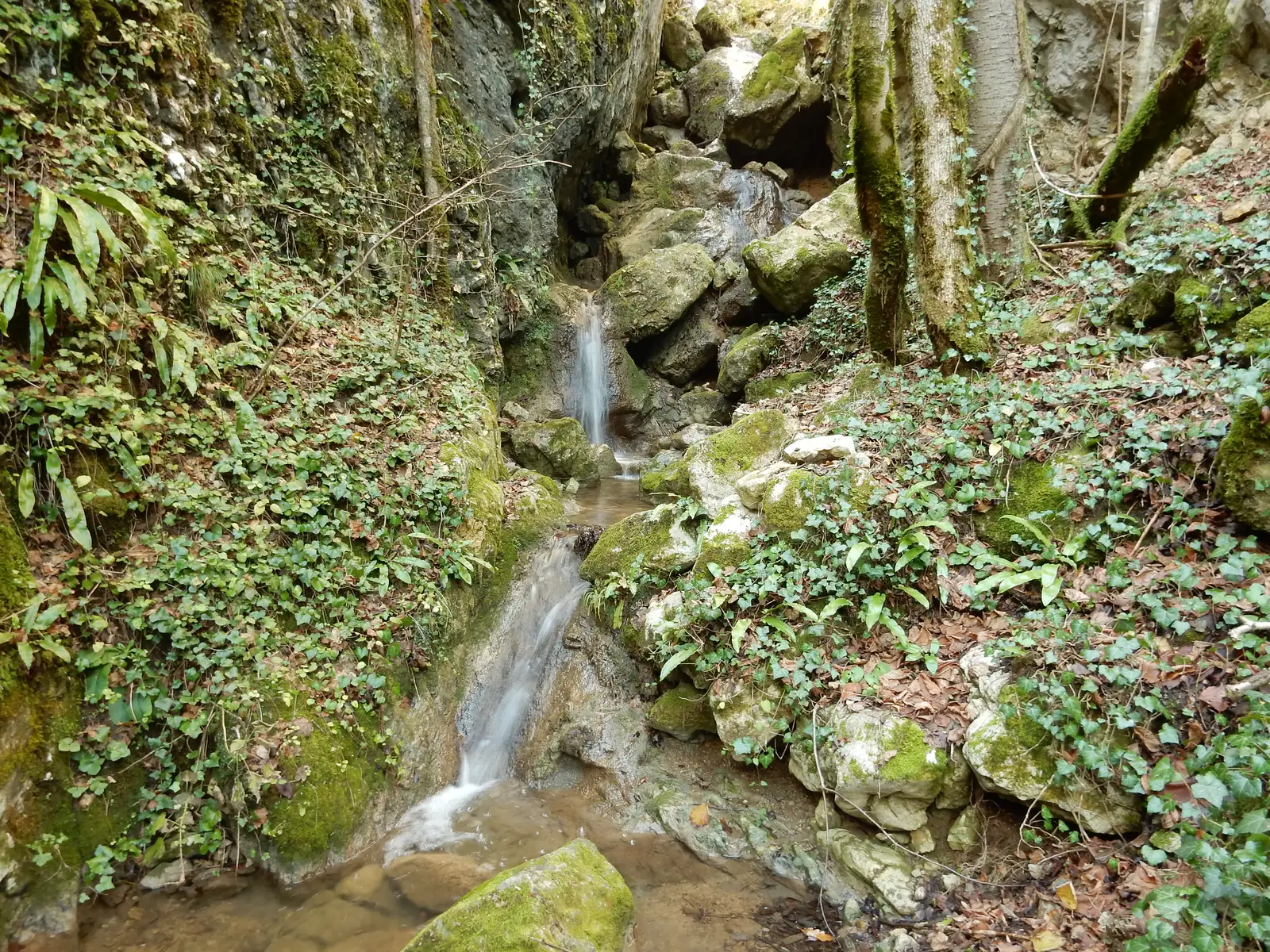 locul Între Ape - sat Grohot - locul Între Ape