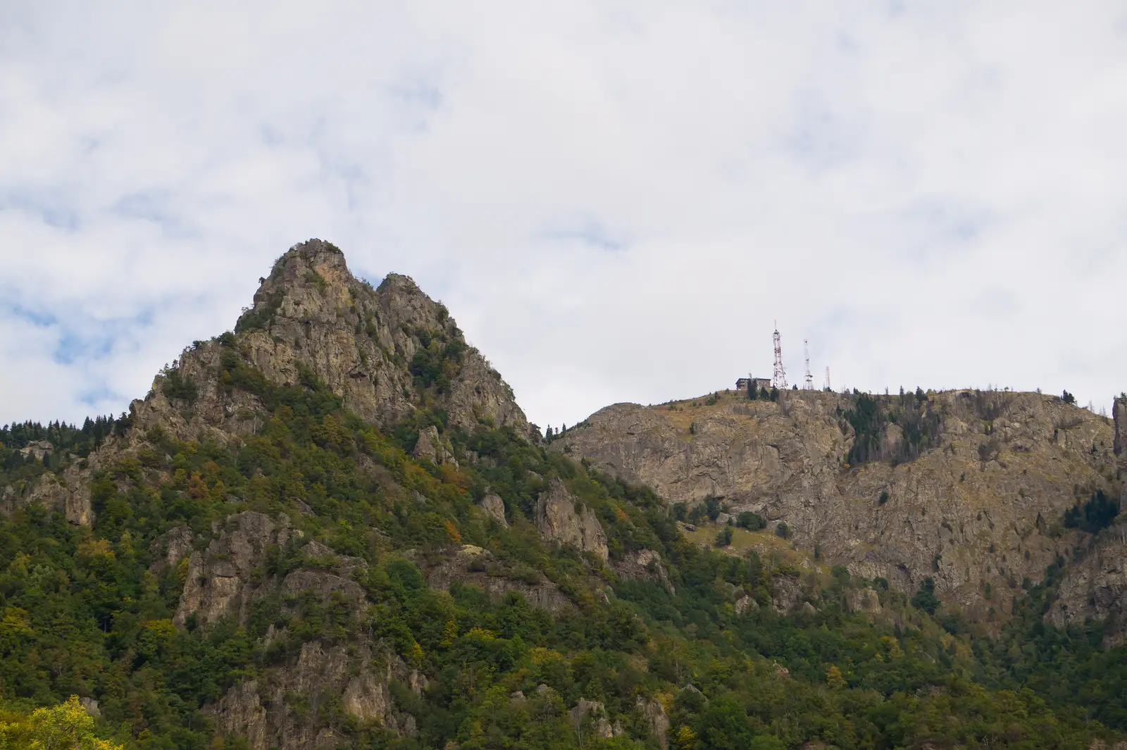 sat Căciulata (C.N.I.P.T.) - valea Păuşa - Mănăstirea Stânişoara