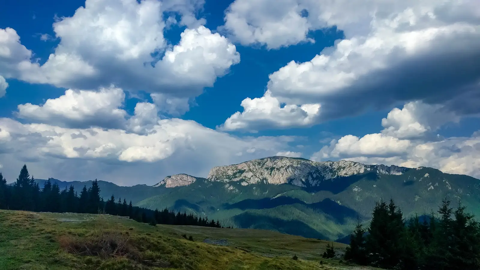 sat Heveder - Vf. Arama Neagră - oraş Bălan