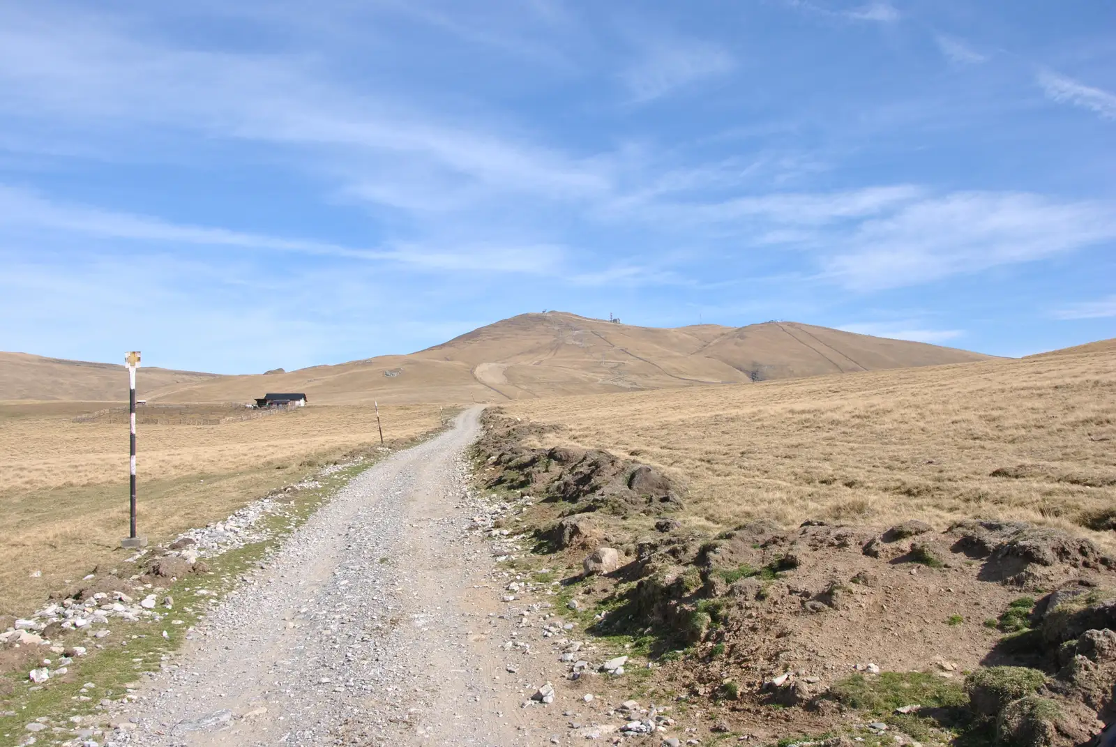 Fosta cabană Vârful cu Dor - Cabana Bolboci