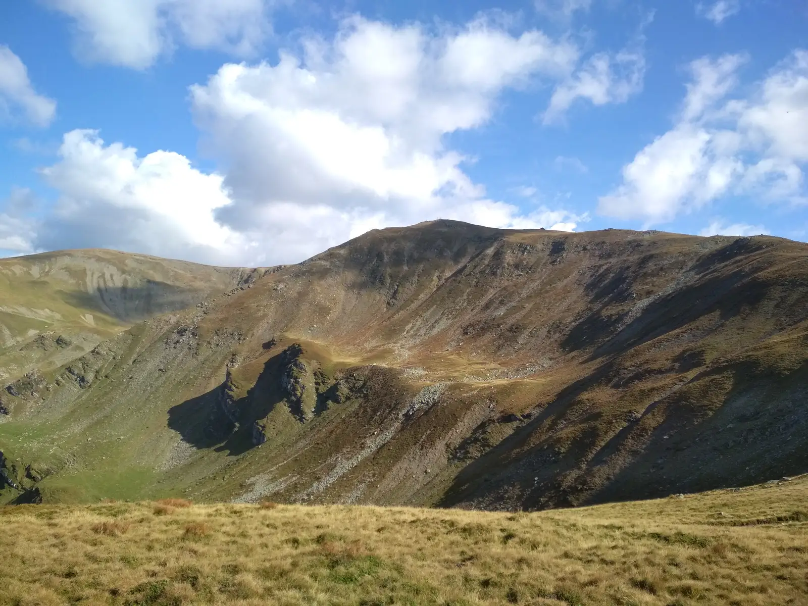Complexul Turistic Muntele Mic - Vf. Nedeia (Mătania) - Lacul Gura Apei (Tomeasa)