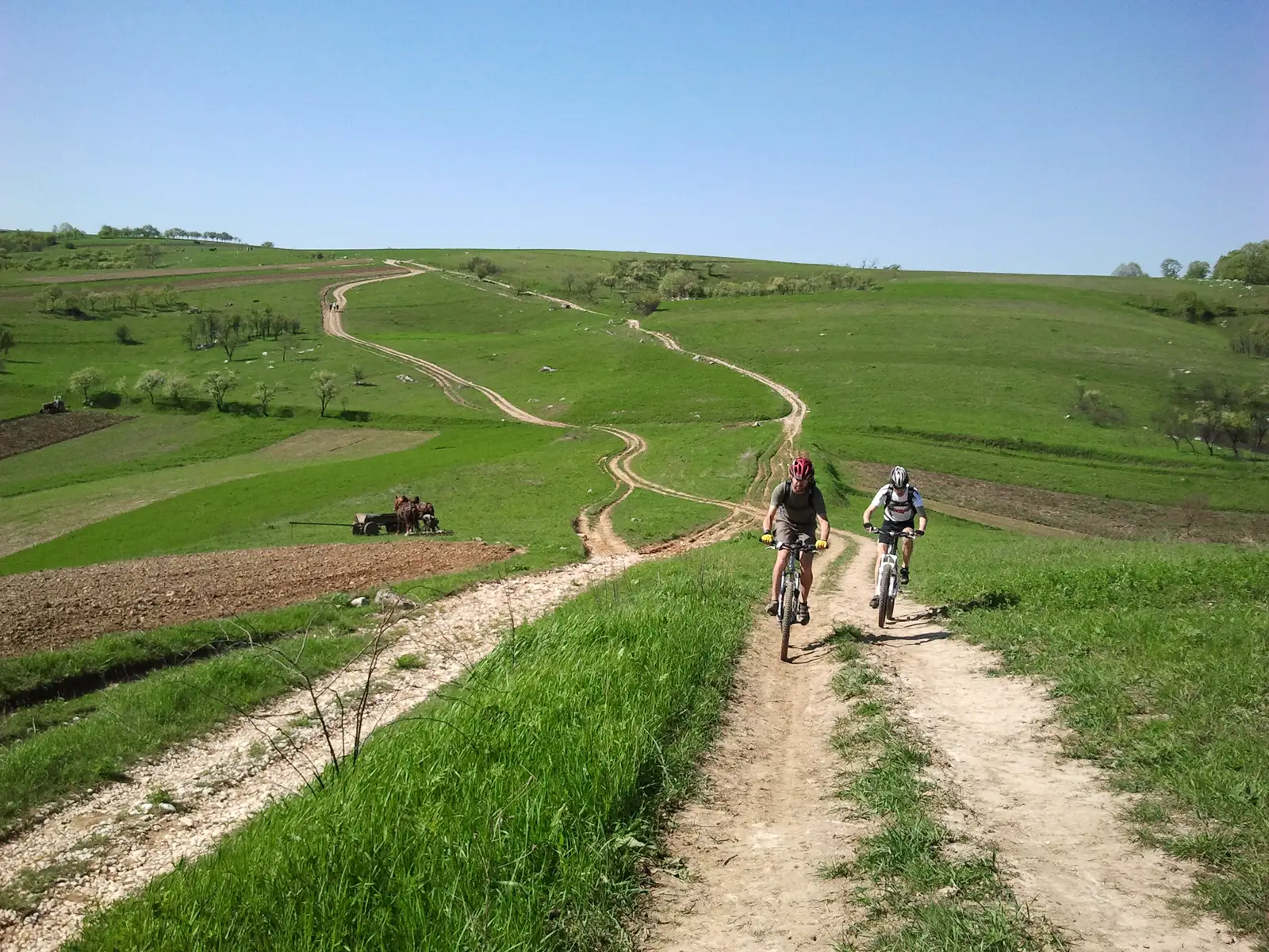 Gîrnic - Moldoviţa - Padina Matei - Gîrnic