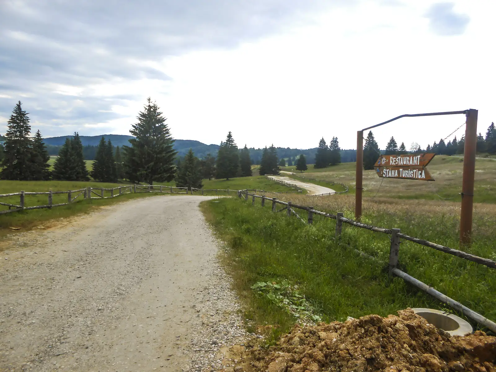 Braşov - şaua dintre Râşnov şi Poiana Braşov - Râşnov