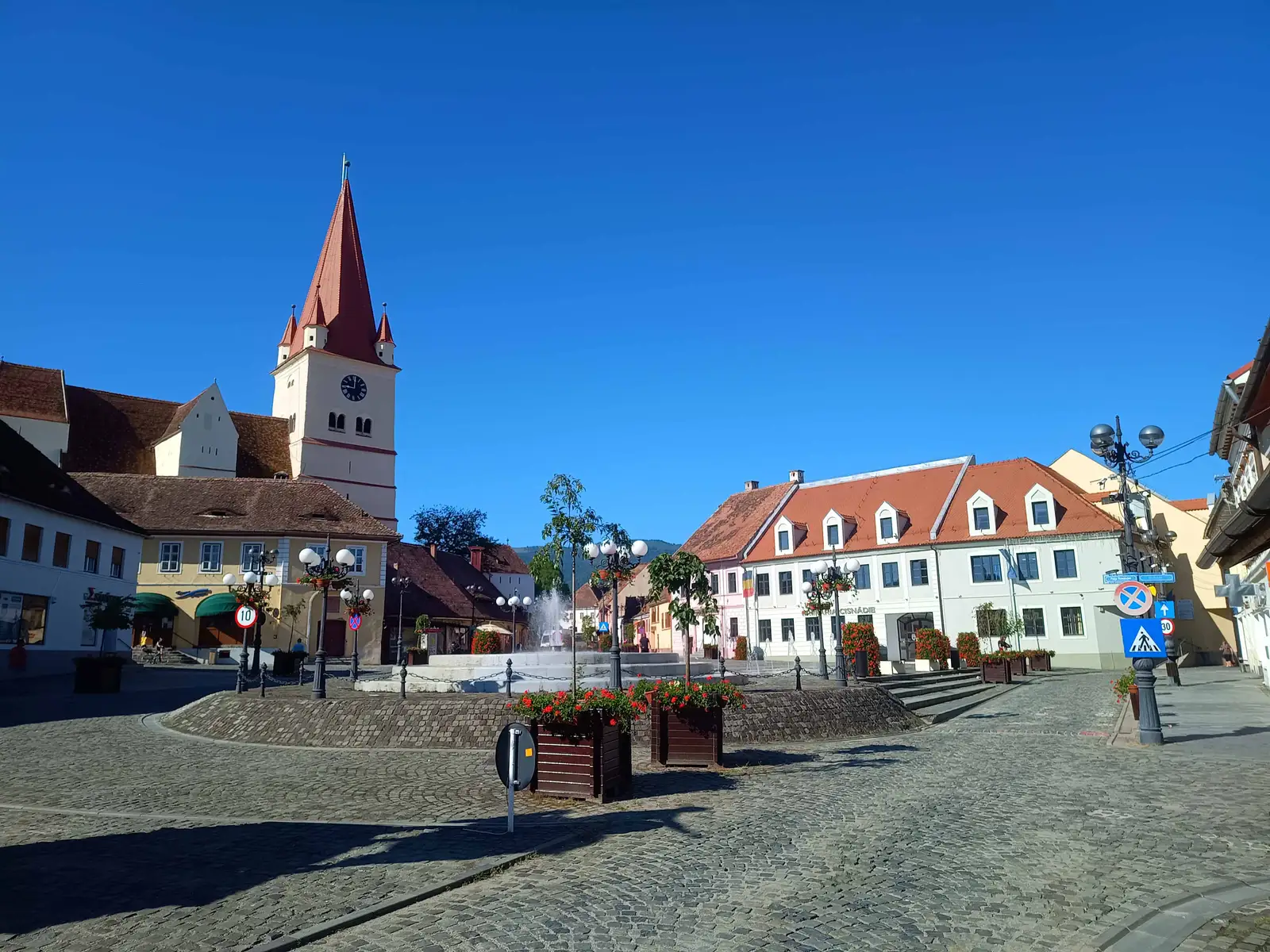 Răşinari - Vârful Măgura - Şaua Apa Cumpănită - Răşinari