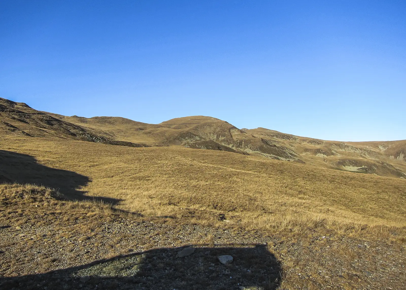 Bahna Rusului - M. Şeţu - Curmătura Groapele - Vf. Iezeru Mic