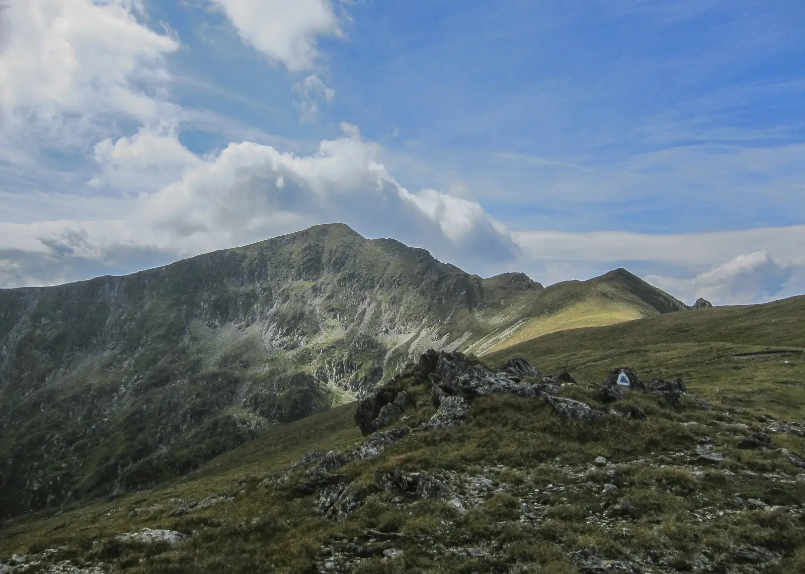 Fosta Cabană Urlea - Vf. Urlea - creasta principală
