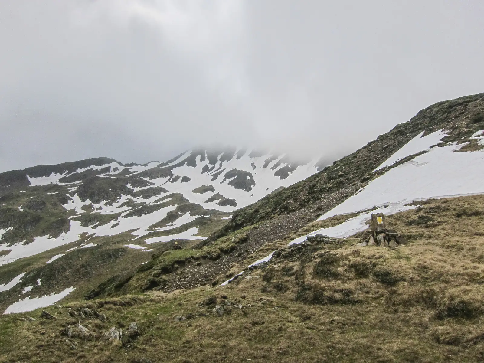 Cabana Bârcaciu - M. Bârcaciu - Şaua Scării