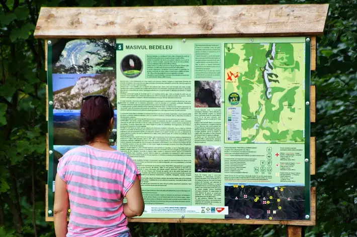 Poteca tematică ”Pietrele Vorbitoare”