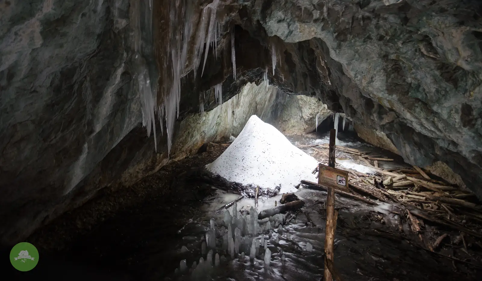 Padiș: Ghețarul Focul Viu - Piatra Galbenei - Avenul Borțig