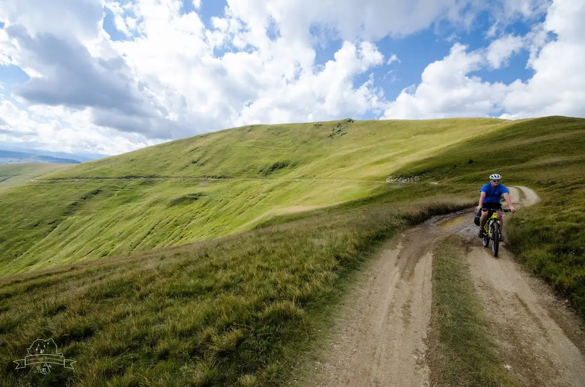 MTB în Munții Latoriței: Cheile Latoriței - Drumul Strategic - Valea Rudăreasa