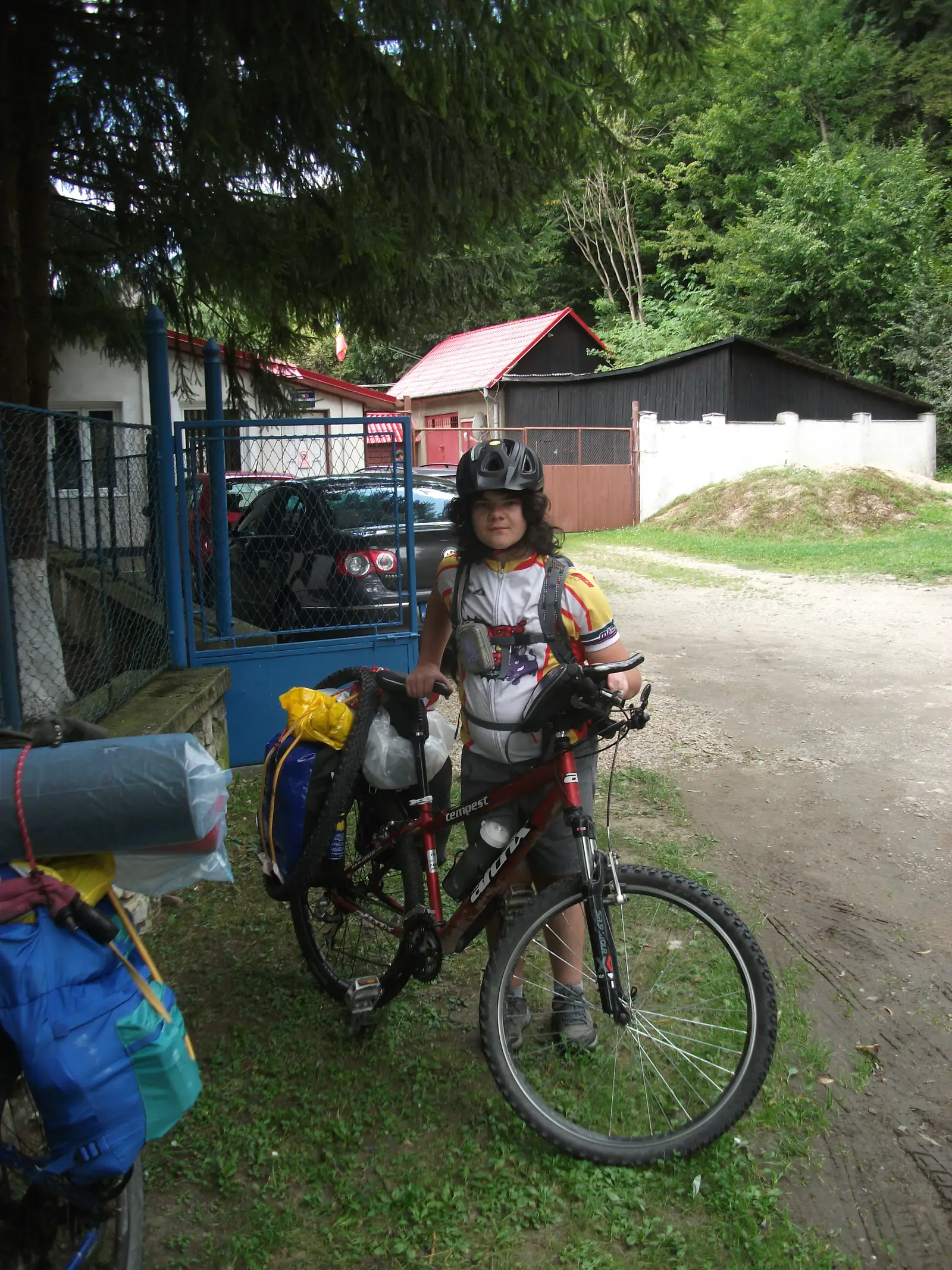 Maguri-Racatau - Bulitani - Vf. Chicera lui Matei - Vidrenii de Jos - Maguri-Racatau