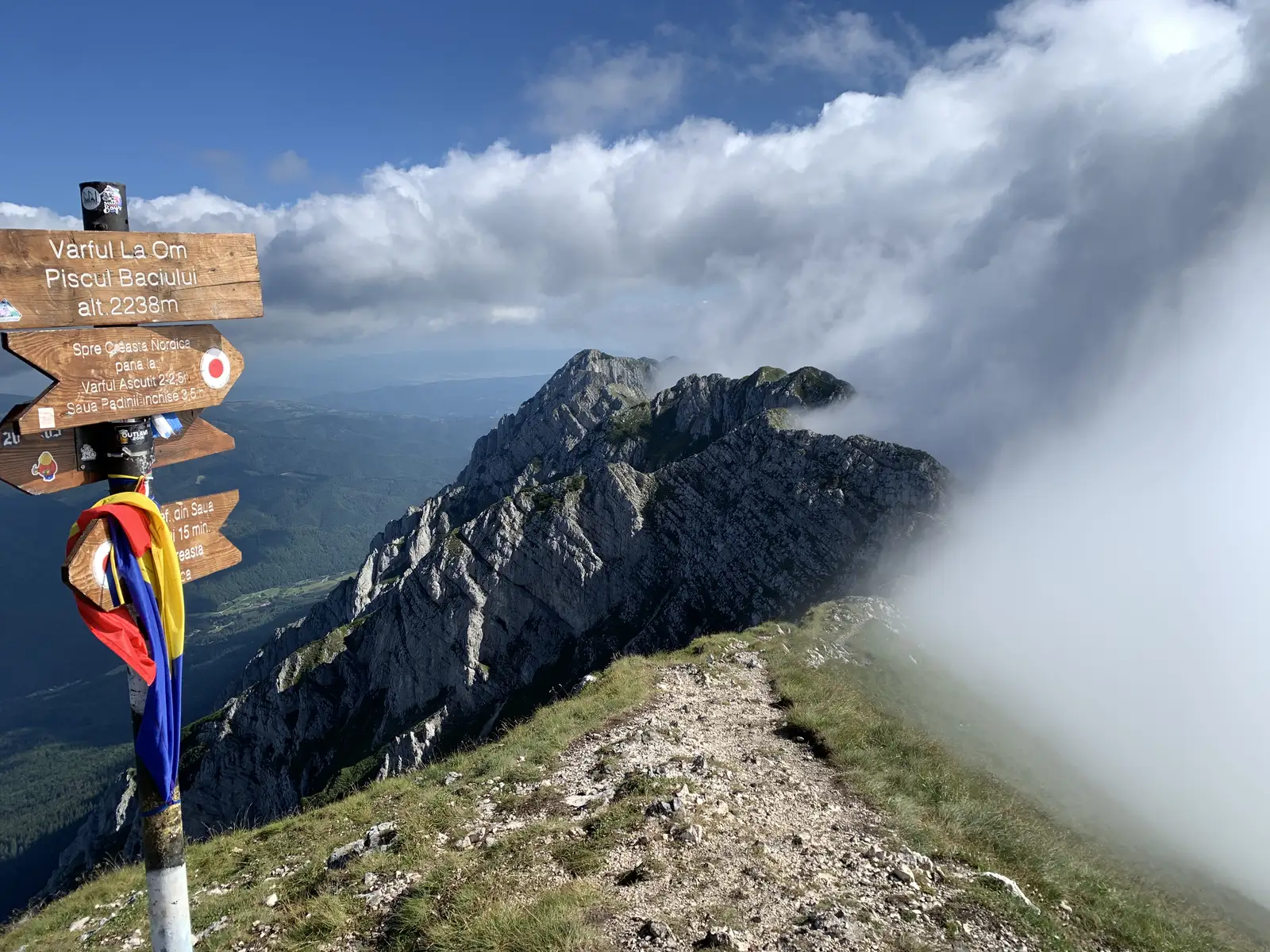Refugiu Grind 1- Vf. La Om- Creasta sudica