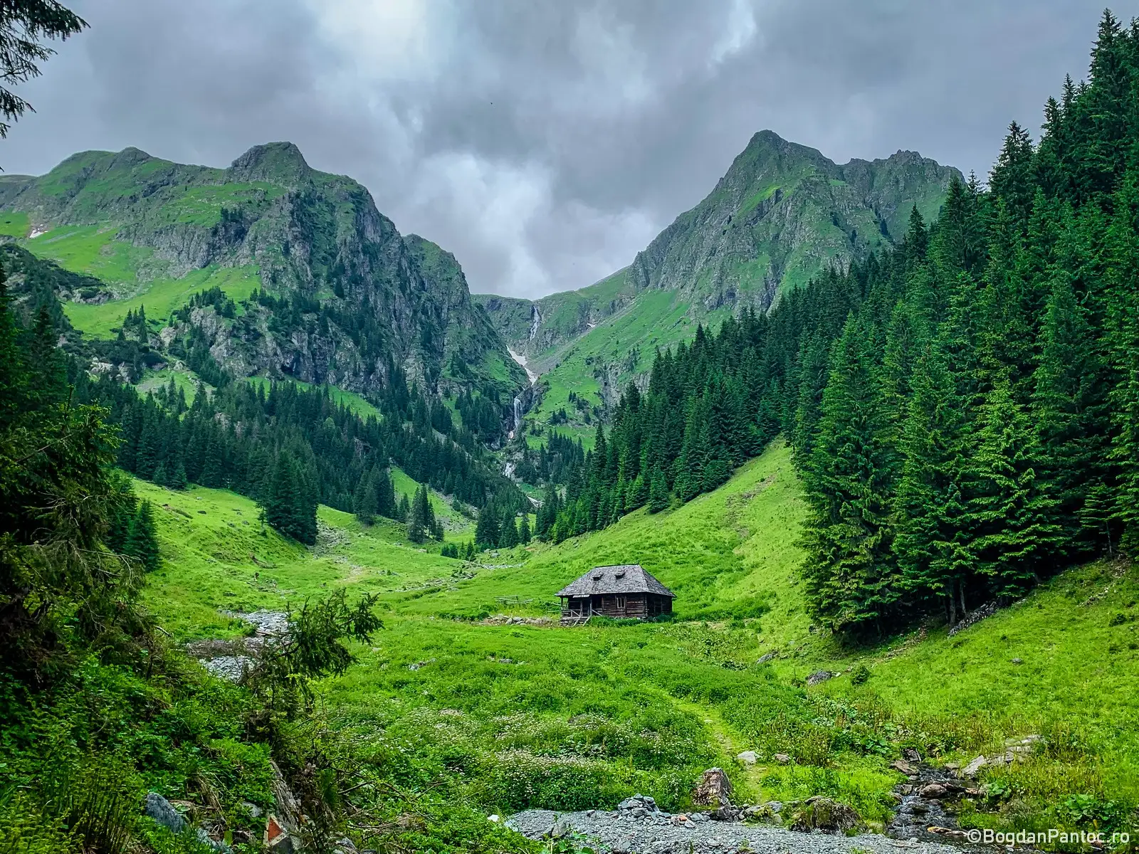 Circuit Clasic in Fagaras (Stana lui Burnei - Vistea - Moldoveanu - Galbena - Stana lui Burnei)