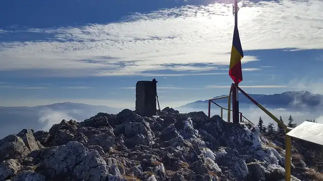 Gara CFR Predeal - Cabana Trei Brazi - Cabana Poiana Secuilor - Vârful Postăvaru - Cabana Postăvaru - Poiana Brașov